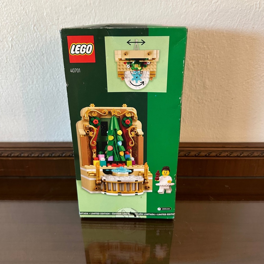 LEGO 40701 Ballerina & Nutcracker Scene Limited Edition 244 Pcs Holiday Set - Picture 4 of 6